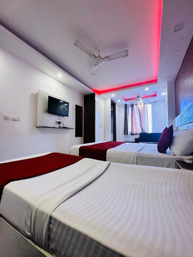 Palm Majestic At Airport Hotel New Delhi Exterior photo